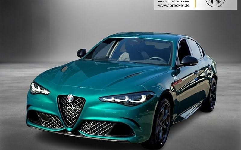 Grün Neu 2025 Alfa Romeo Giulia Quadrifoglio Limousine | 95.990 € (Fairer Preis) - Bild 1/4