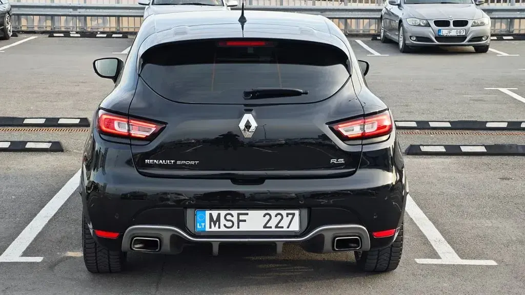 Gebraucht Renault Clio Trophy 220 PS (161 kW) 2017 Schwarz Limousine