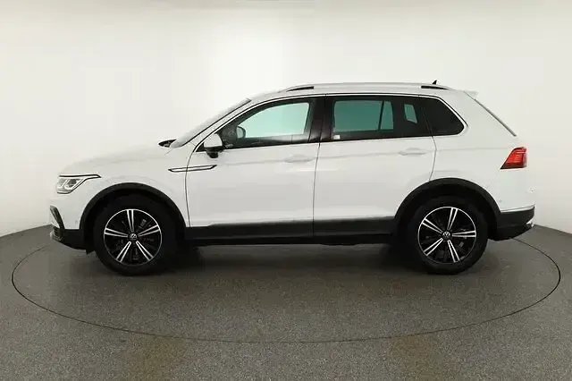 Gebraucht VW Tiguan Elegance 190 PS (139 kW) 2021 Weiß SUV