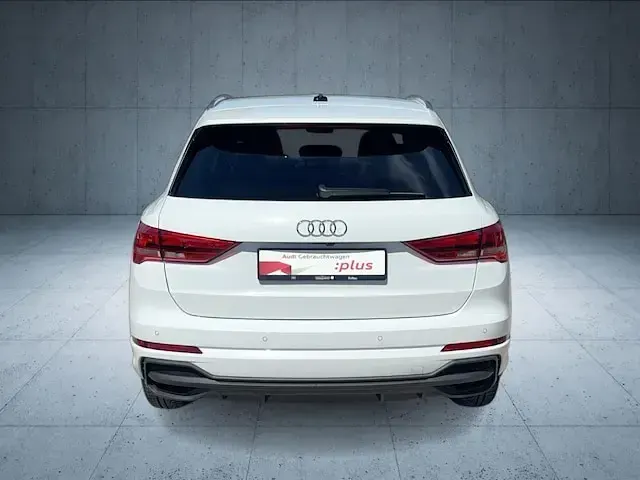 Gebraucht Audi Q3 Ambiente 150 PS (110 kW) 2026 Gletscherweiß metallic SUV
