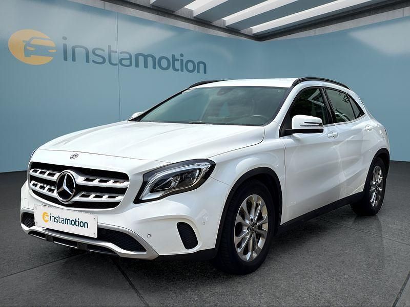 Weiß Gebraucht 2019 Mercedes GLA180 SUV | 22.449 € (Fairer Preis) - Bild 1/4