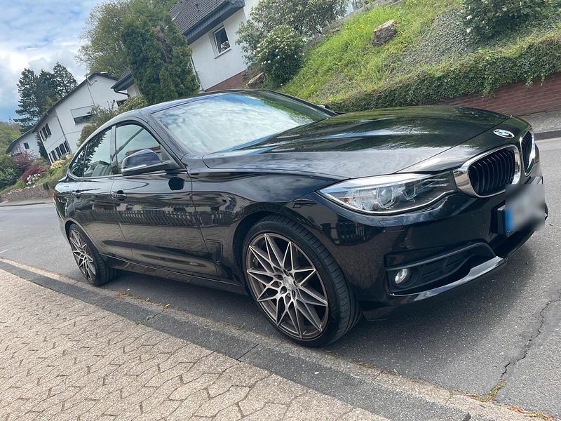 Schwarz Gebraucht 2014 BMW 320 Gran Turismo Limousine | 9.500 € (Superpreis) - Bild 1/4
