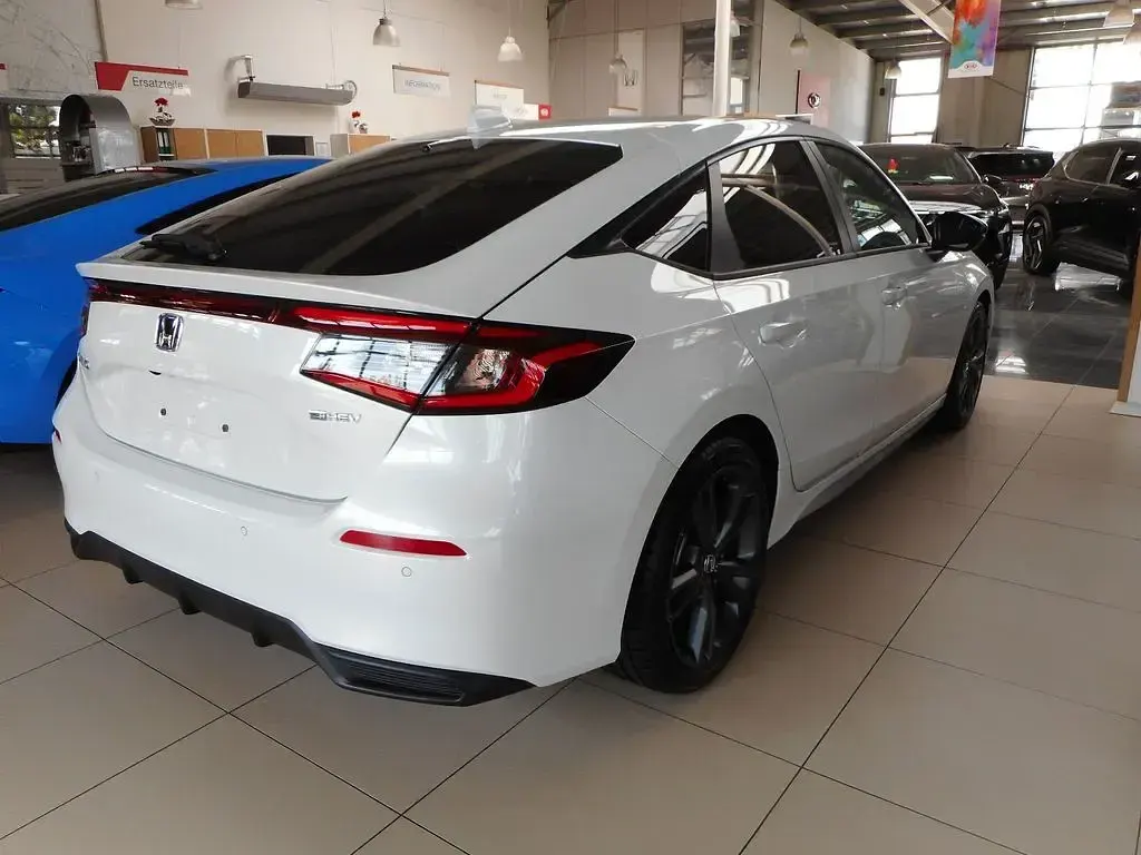 Neu Honda Civic Sport 143 PS (105 kW) 2026 Weiß Limousine