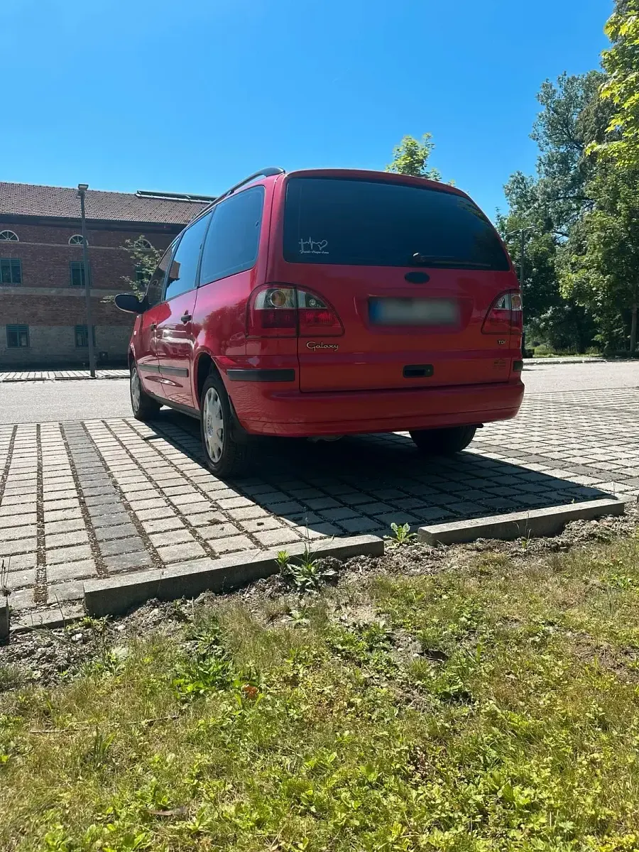 Gebraucht Ford Galaxy 90 PS (66 kW) 2004 Rot Van / Kleinbus