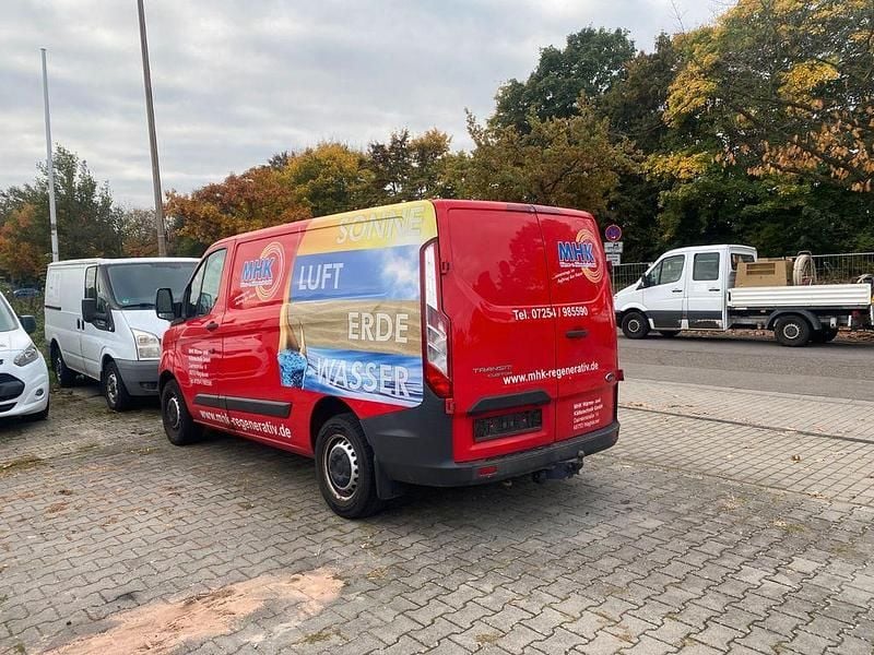 Gebraucht Ford Transit Custom 105 PS (77 kW) 2017 Rot Van / Kleinbus