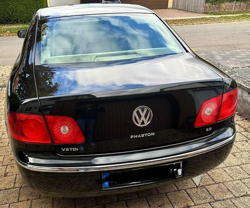 Second-hand VW Phaeton 224 CP (164 kW) 2007 Negru Berlinǎ
