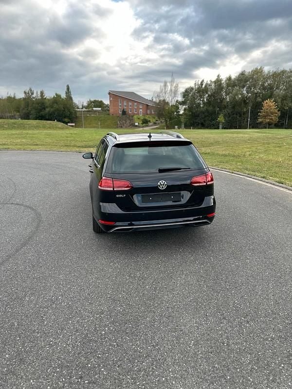 Gebraucht VW Golf VII 116 PS (85 kW) 2018 Schwarz Kombi