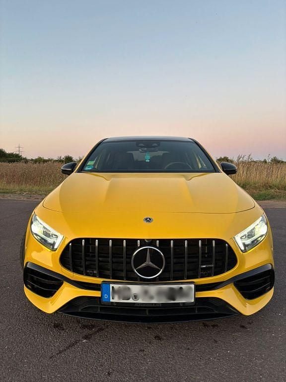 Gelb Gebraucht 2022 Mercedes A45 AMG AMG Limousine | 45.000 € (Superpreis) - Bild 1/4