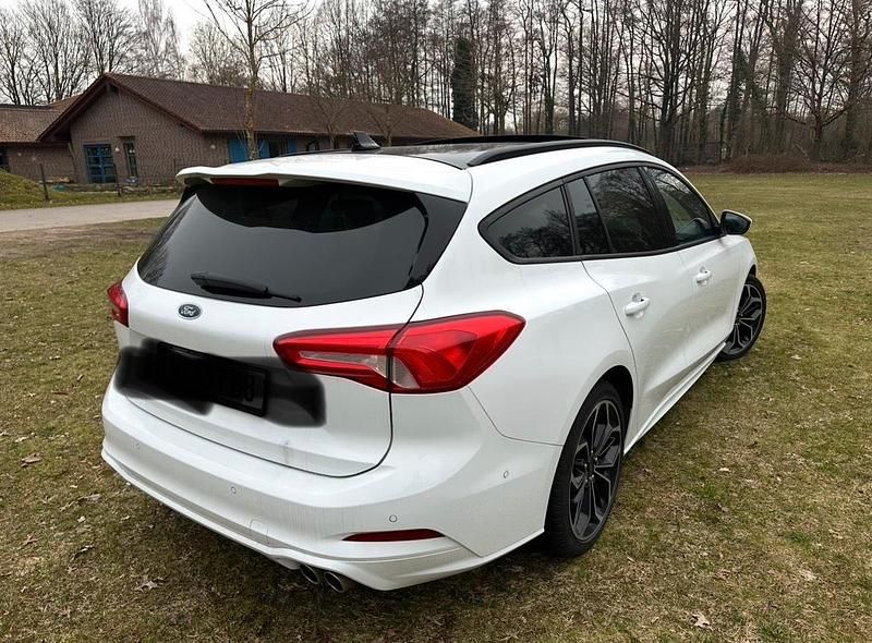 Gebraucht Ford Focus ST 150 PS (110 kW) 2021 Weiß Kombi