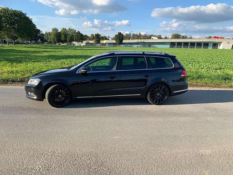 Gebraucht VW Passat Highline 160 PS (117 kW) 2011 Schwarz Kombi