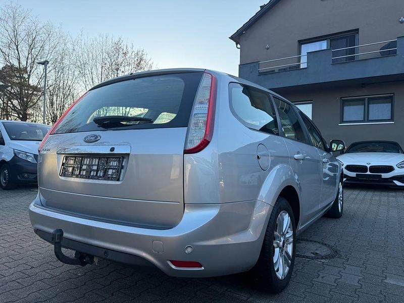 Gebraucht Ford Focus Ghia 145 PS (106 kW) 2009 Limousine