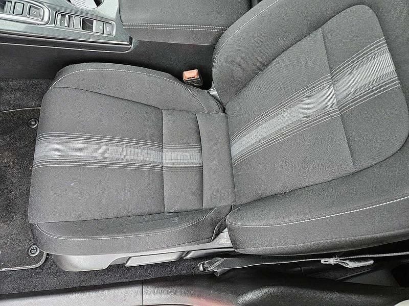 Gebraucht Honda Civic Elegance 143 PS (105 kW) 2022 Premium crystal red Limousine