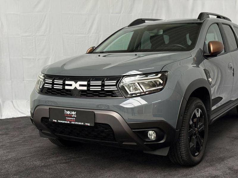 Gebraucht Dacia Duster Extreme 150 PS (110 kW) 2024 Grau SUV