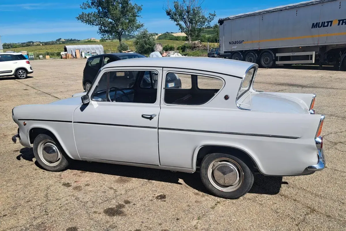 Gebraucht Ford Anglia 39 PS (28 kW) 1965 Grau Kleinwagen