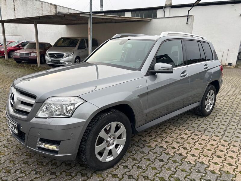 Grau Gebraucht 2010 Mercedes GLK220 SUV | 13.990 € (Fairer Preis) - Bild 1/4