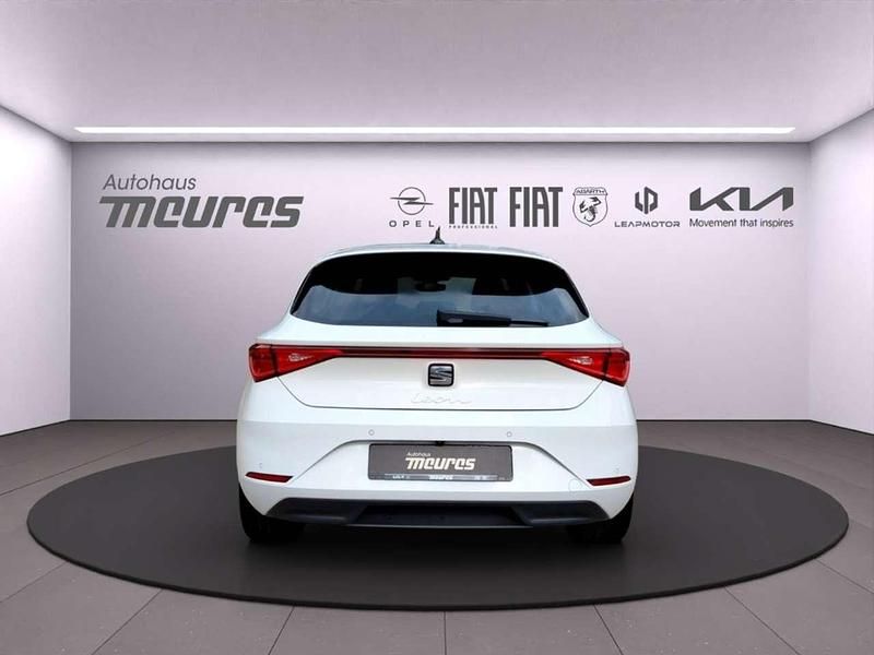 Gebraucht Seat Leon Style 150 PS (110 kW) 2024 Weiss Limousine