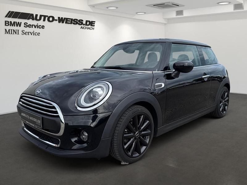 Midnight black (schwarz) Gebraucht 2020 Mini ONE Chili Kleinwagen | 16.600 € (Fairer Preis) - Bild 1/4
