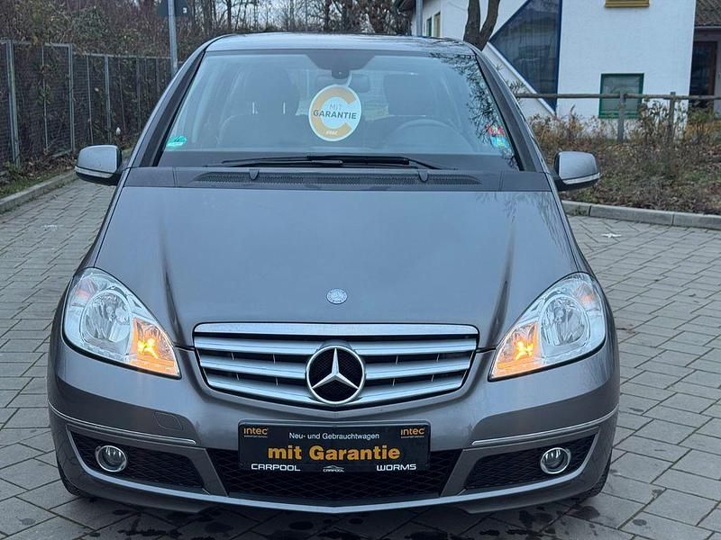 Gebraucht Mercedes A160 Avantgarde 95 PS (69 kW) 2011 Grau Limousine