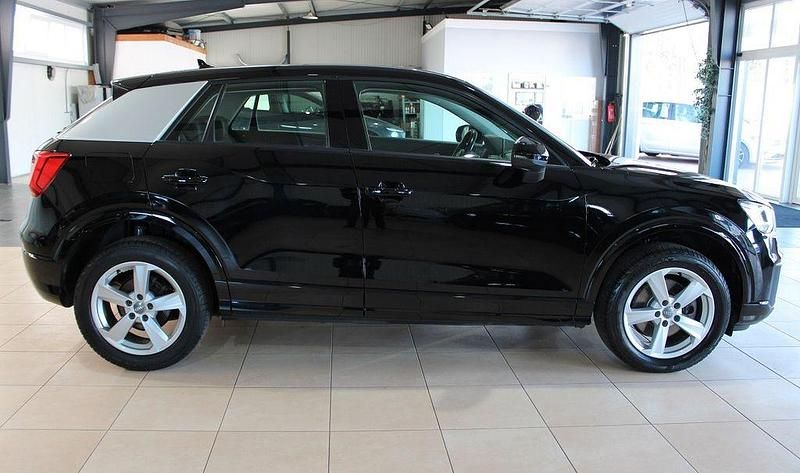 Gebraucht Audi Q2 Sport 150 PS (110 kW) 2018 Brillantschwarz SUV