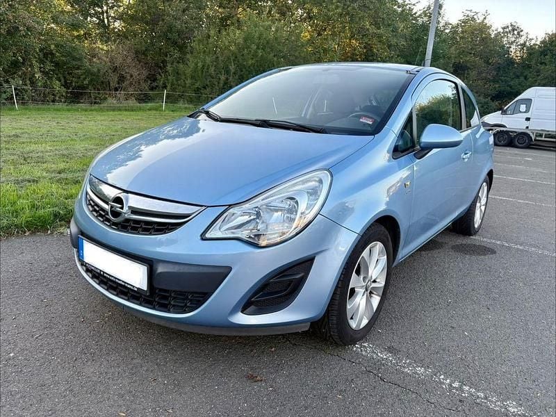 Blau Gebraucht 2013 Opel Corsa Active Limousine | 2.990 € (Superpreis) - Bild 1/4