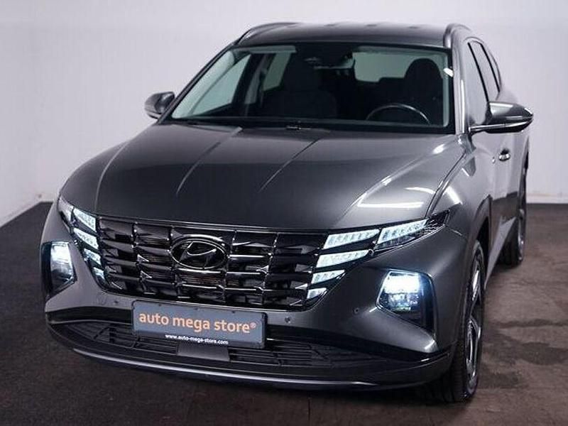 Grey metallic Gebraucht 2021 Hyundai Tucson Trend SUV | 25.749 € (Guter Preis) - Bild 1/4