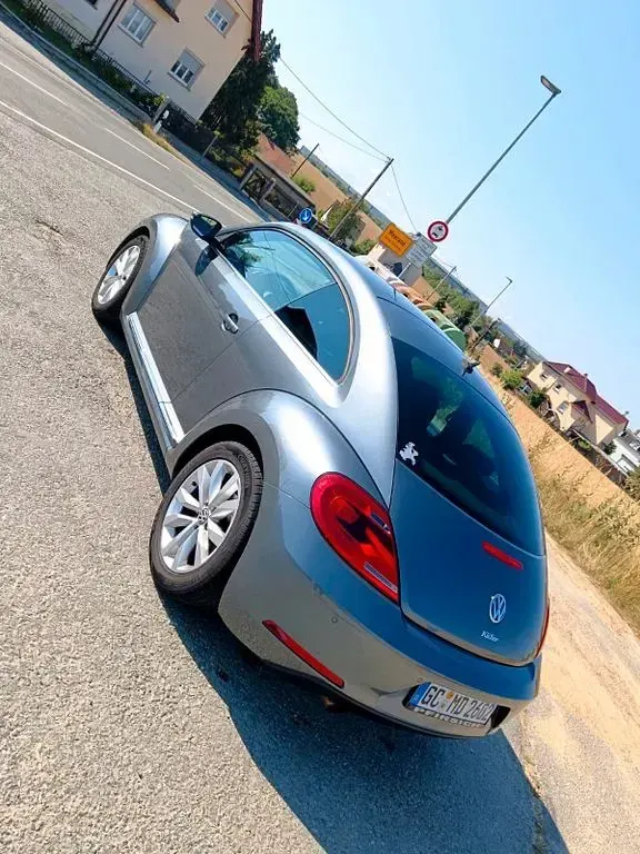 Gebraucht VW Beetle Design 105 PS (77 kW) 2012 Grau Kleinwagen