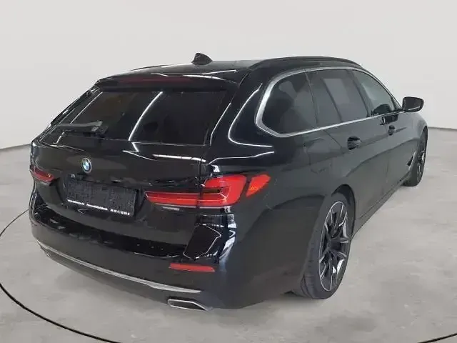 Gebraucht BMW 530 Luxury Line 245 PS (180 kW) 2022 Schwarz uni Kombi