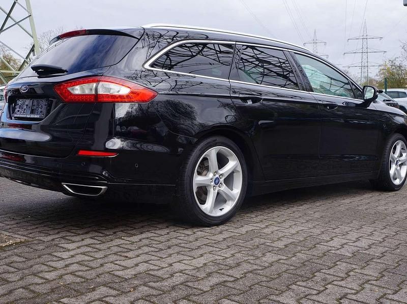 Gebraucht Ford Mondeo Titanium 179 PS (131 kW) 2016 Schwarz Kombi