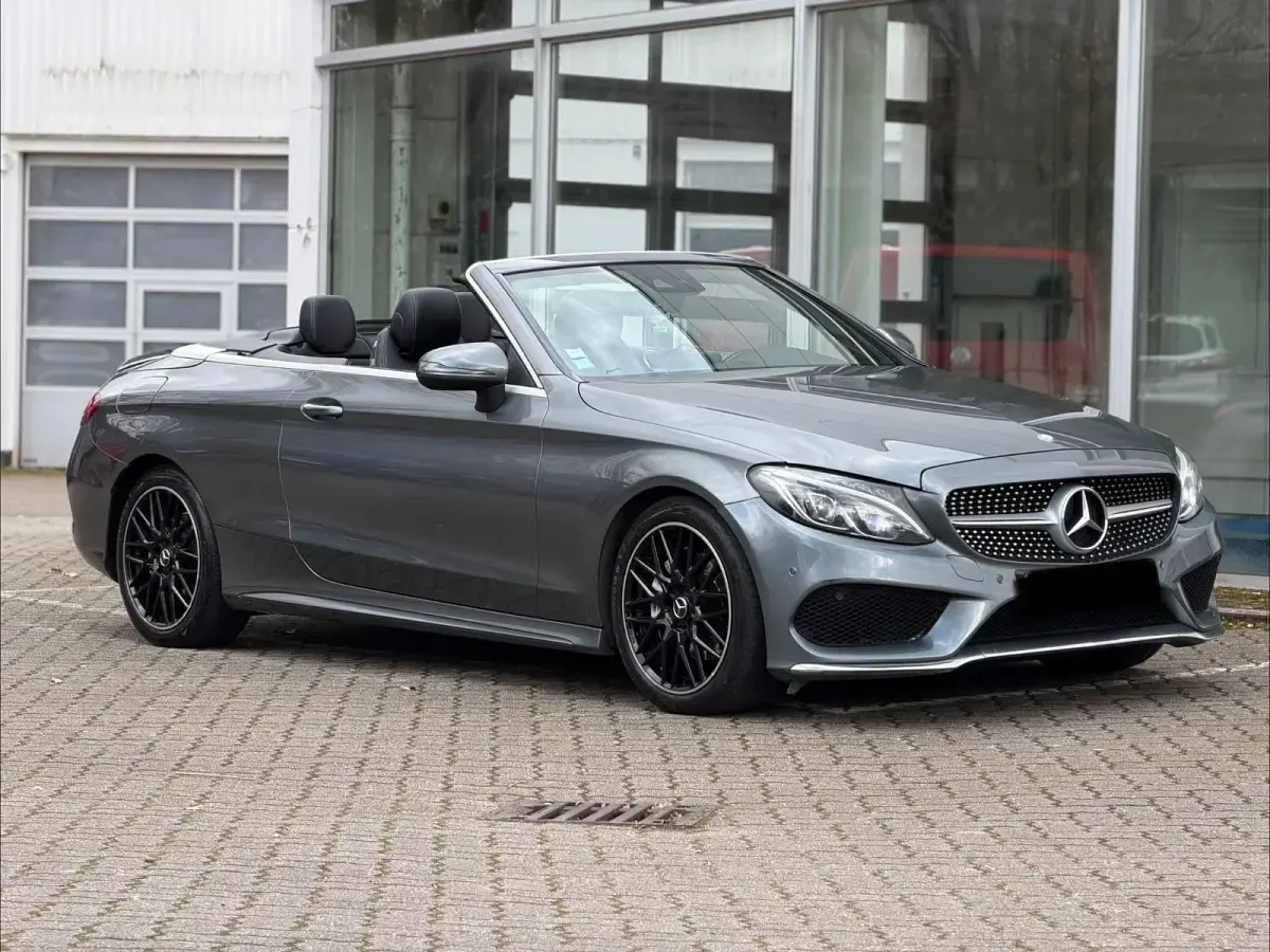 Second-hand Mercedes C220 AMG 170 CP (125 kW) 2017 Gri Cabrio