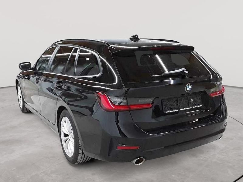 Gebraucht BMW 320 Advantage 184 PS (135 kW) 2020 Schwarz uni Kombi