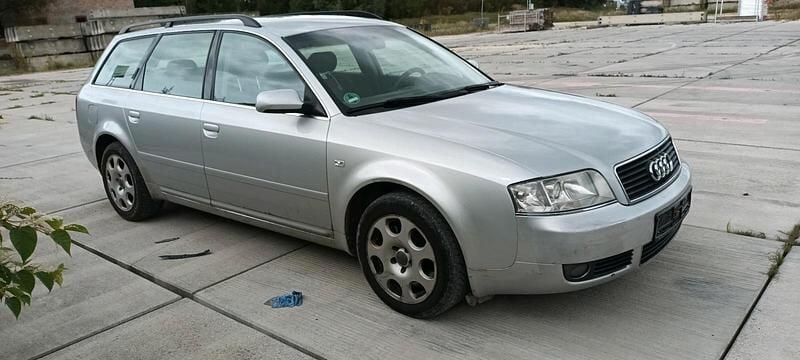 Silber Gebraucht 2004 Audi A6 Kombi | 850 € (Superpreis) - Bild 1/4