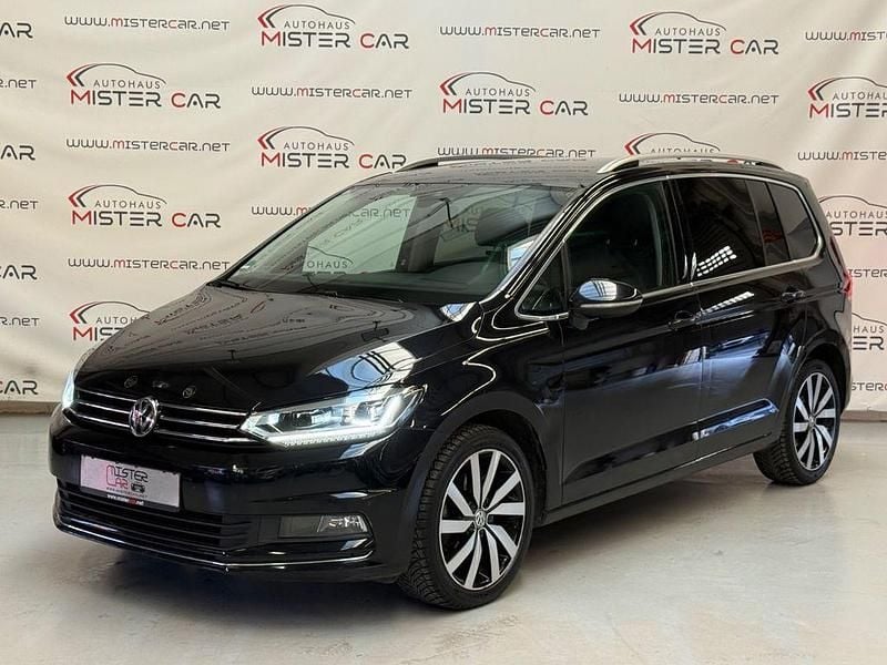Schwarz Gebraucht 2018 VW Touran Highline Van / Kleinbus | 12.490 € (Guter Preis) - Bild 1/4