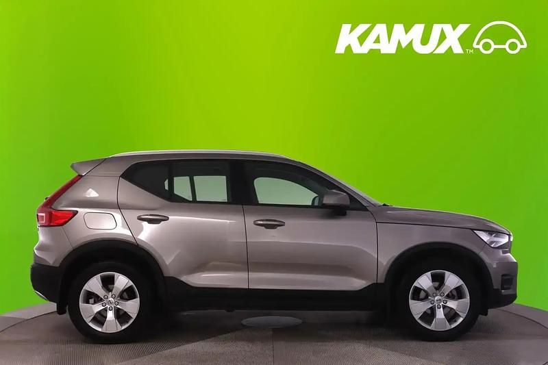 Gebraucht Volvo XC40 163 PS (119 kW) 2020 Silber / grau SUV