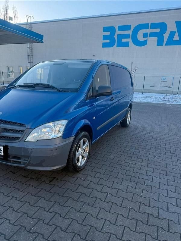 Blau Gebraucht 2011 Mercedes Vito Van | 5.700 € - Bild 1/4