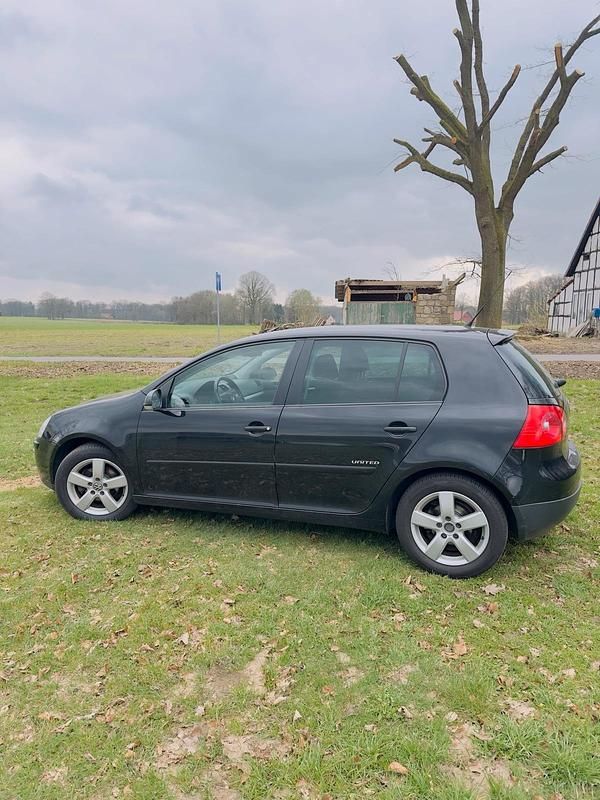 Gebraucht VW Golf VI 80 PS (58 kW) 2008 Schwarz Kleinwagen