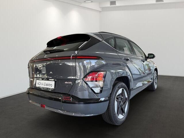 Gebraucht Hyundai Kona Advantage 114 kW (156 PS) 2024 Purple (ecotronic grey / mic) SUV