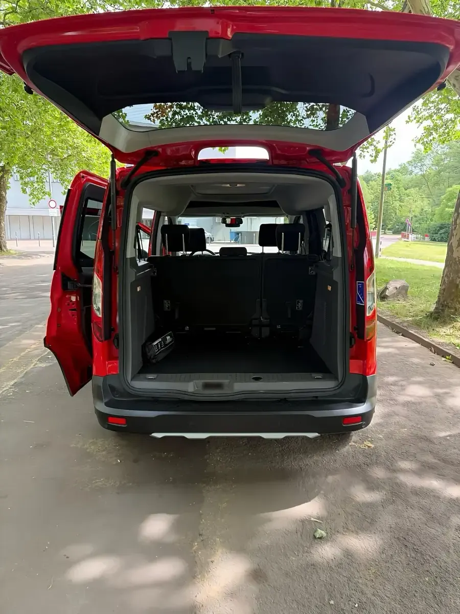 Gebraucht Ford Tourneo Connect Active 120 PS (88 kW) 2022 Rot Van / Kleinbus