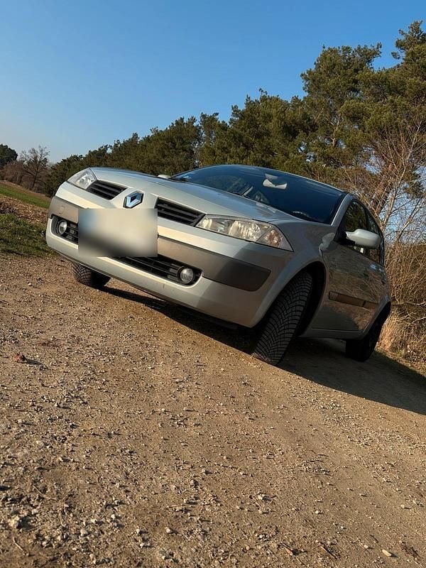Gebraucht Renault Mégane II 112 PS (82 kW) 2004 Grau Kleinwagen