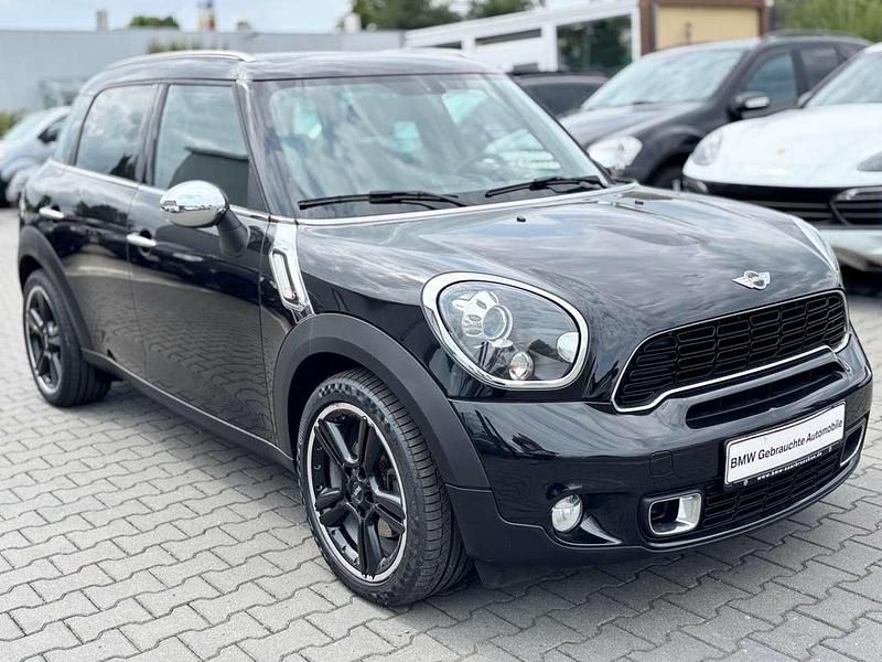 Gebraucht Mini Cooper SD 143 PS (105 kW) 2014 Absolute black metallic Kleinwagen
