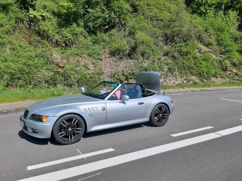 Silber Gebraucht 1997 BMW Z3 Sport Line Cabrio | 7.350 € (Etwas zu teuer) - Bild 1/4