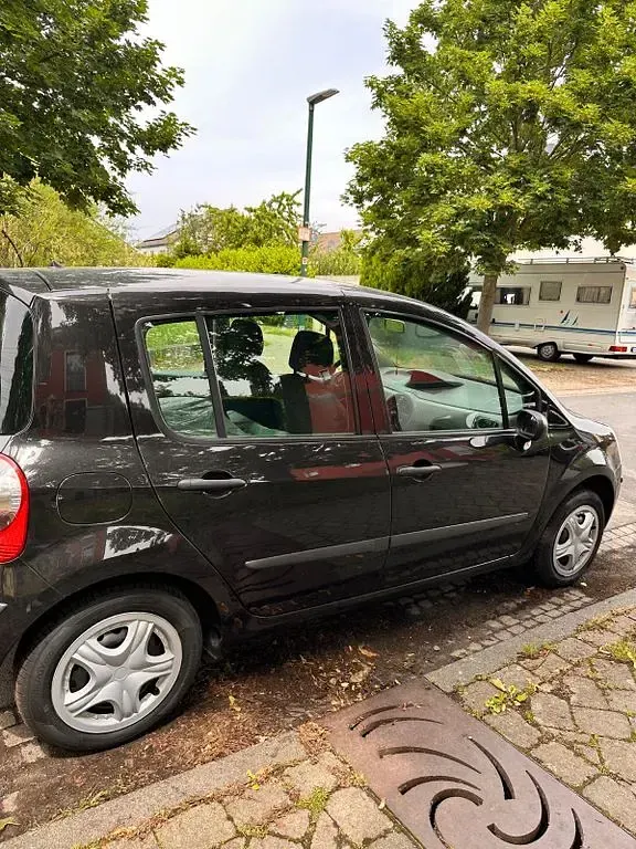 Gebraucht Renault Modus Authentique 75 PS (55 kW) 2006 Schwarz Van / Kleinbus