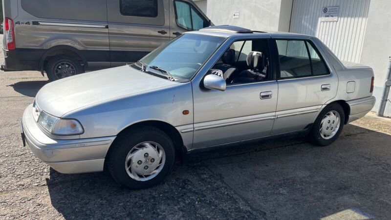 Silber Gebraucht 1992 Hyundai Pony Limousine | 2.700 € - Bild 1/4