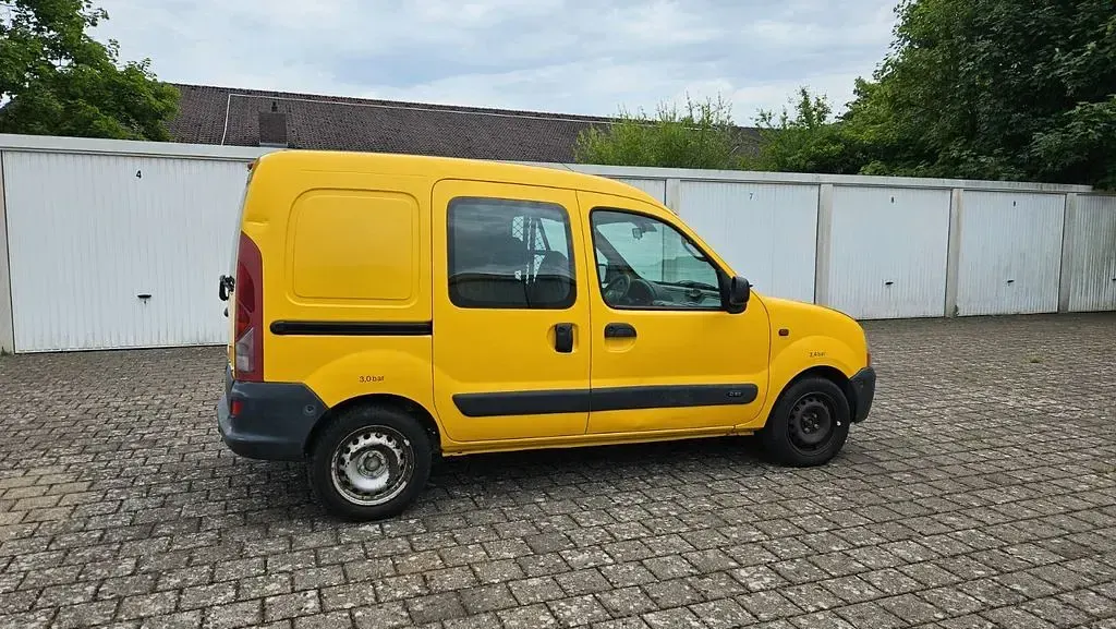 Gebraucht Renault Kangoo Expression 54 PS (39 kW) 2002 Gelb Van / Kleinbus