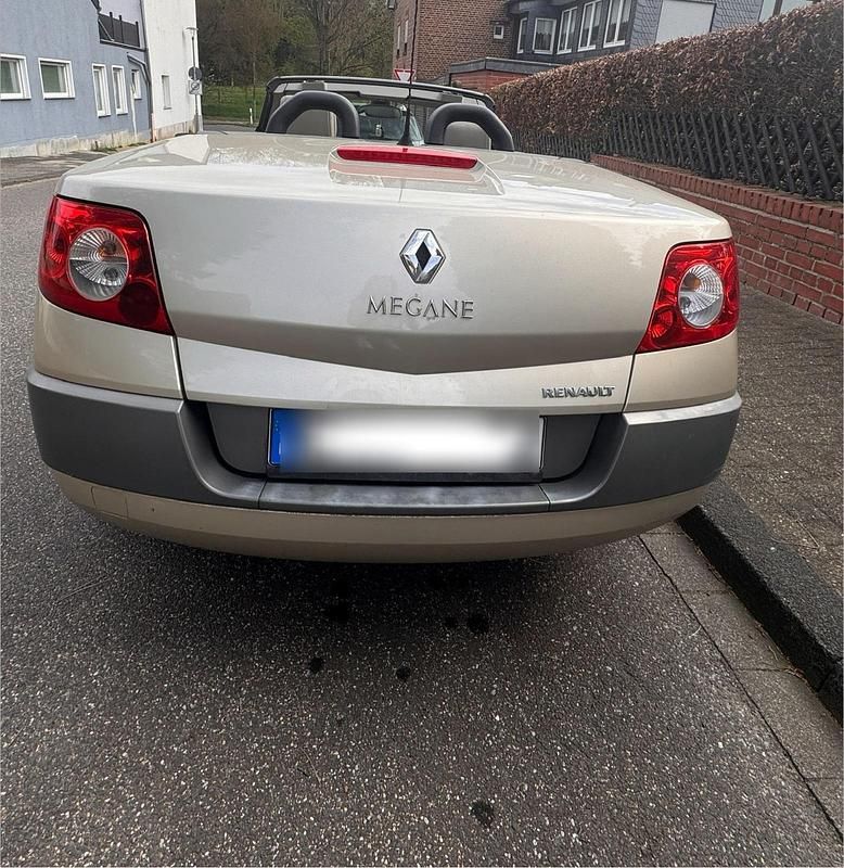 Gebraucht Renault Mégane Cabriolet Dynamique 102 PS (75 kW) 2007 Gold Cabrio