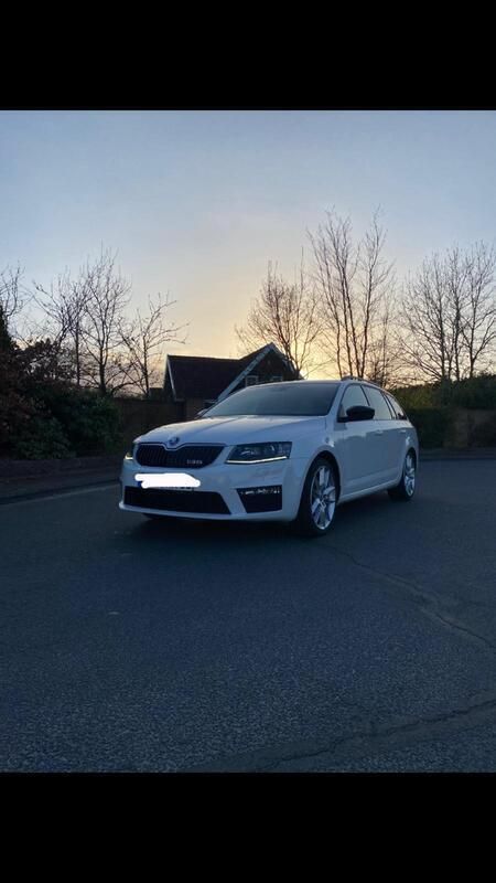 Weiß Gebraucht 2013 Skoda Octavia RS Kombi | 12.200 € (Guter Preis) - Bild 1/4