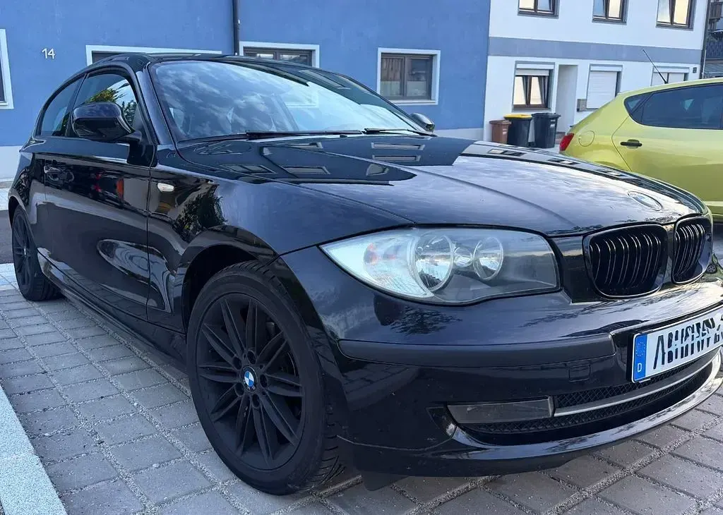 Gebraucht BMW 116 Sport Line 122 PS (89 kW) 2010 Schwarz Kleinwagen