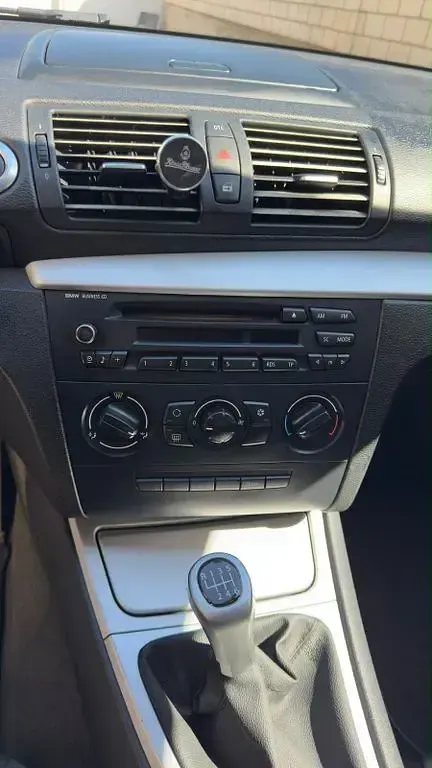 Gebraucht BMW 116 122 PS (89 kW) 2008 Schwarz Kleinwagen