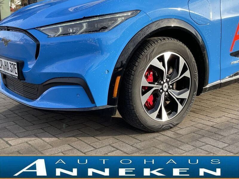 Gebraucht Ford Mustang Mach-E Premium 197 kW (269 PS) 2023 Blau SUV