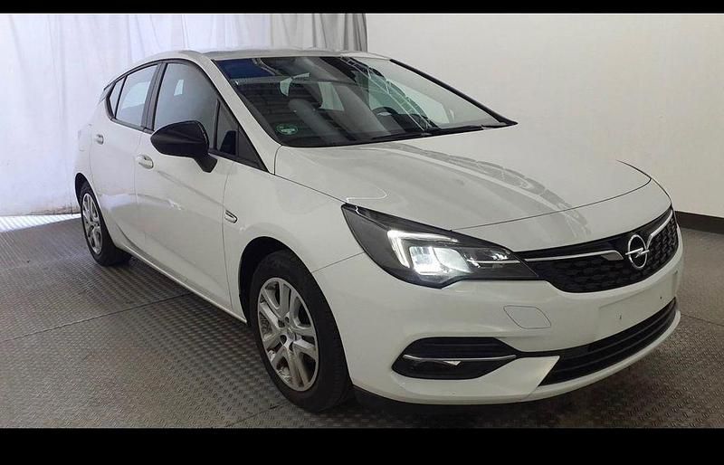 Gebraucht Opel Astra 105 PS (77 kW) 2022 Weiß Limousine