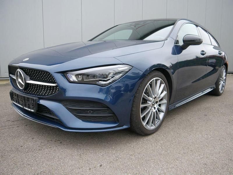 Blau Gebraucht 2021 Mercedes CLA250 Shooting Brake AMG line Kombi | 31.550 € (Fairer Preis) - Bild 1/4